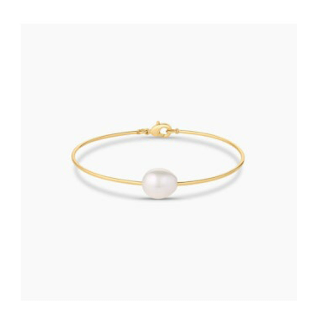 Isla Pearl Bangle Bracelet