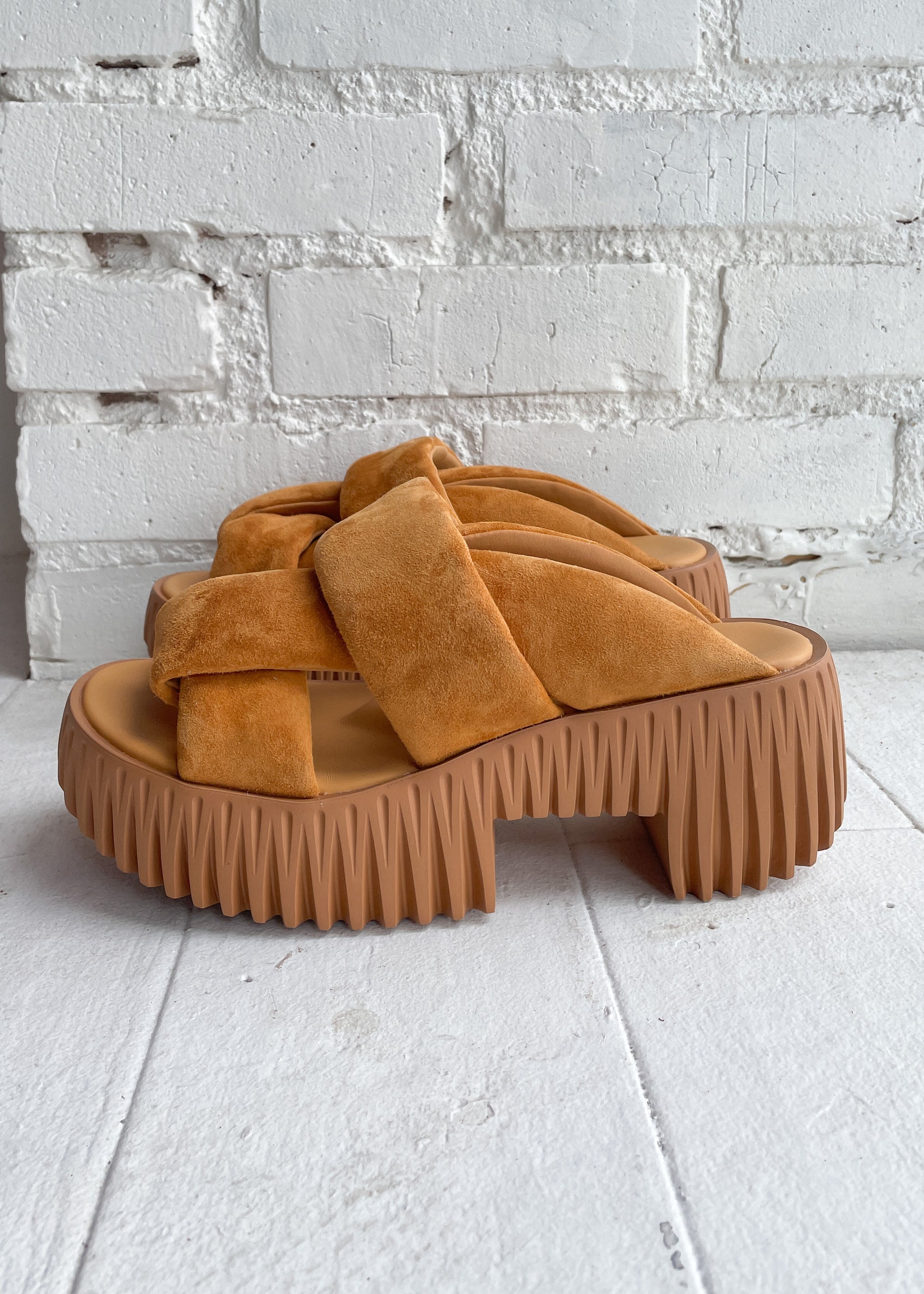Plia Semo Shoes