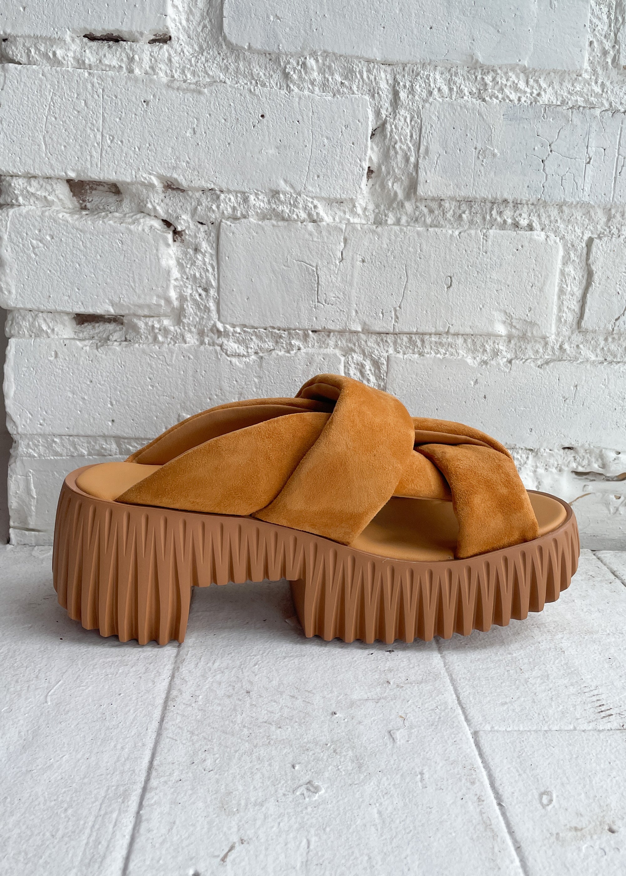 Plia Semo Shoes
