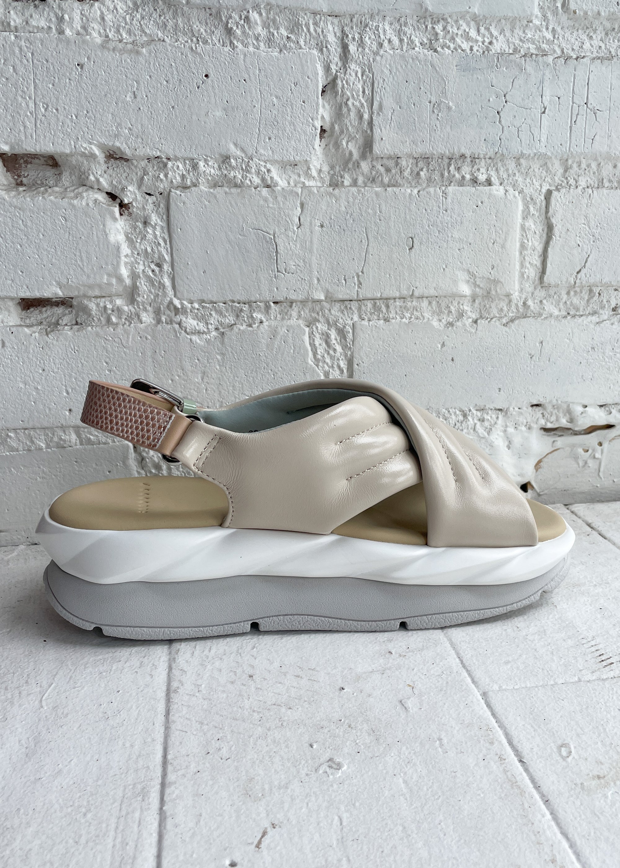 Mellow Mana Shoes