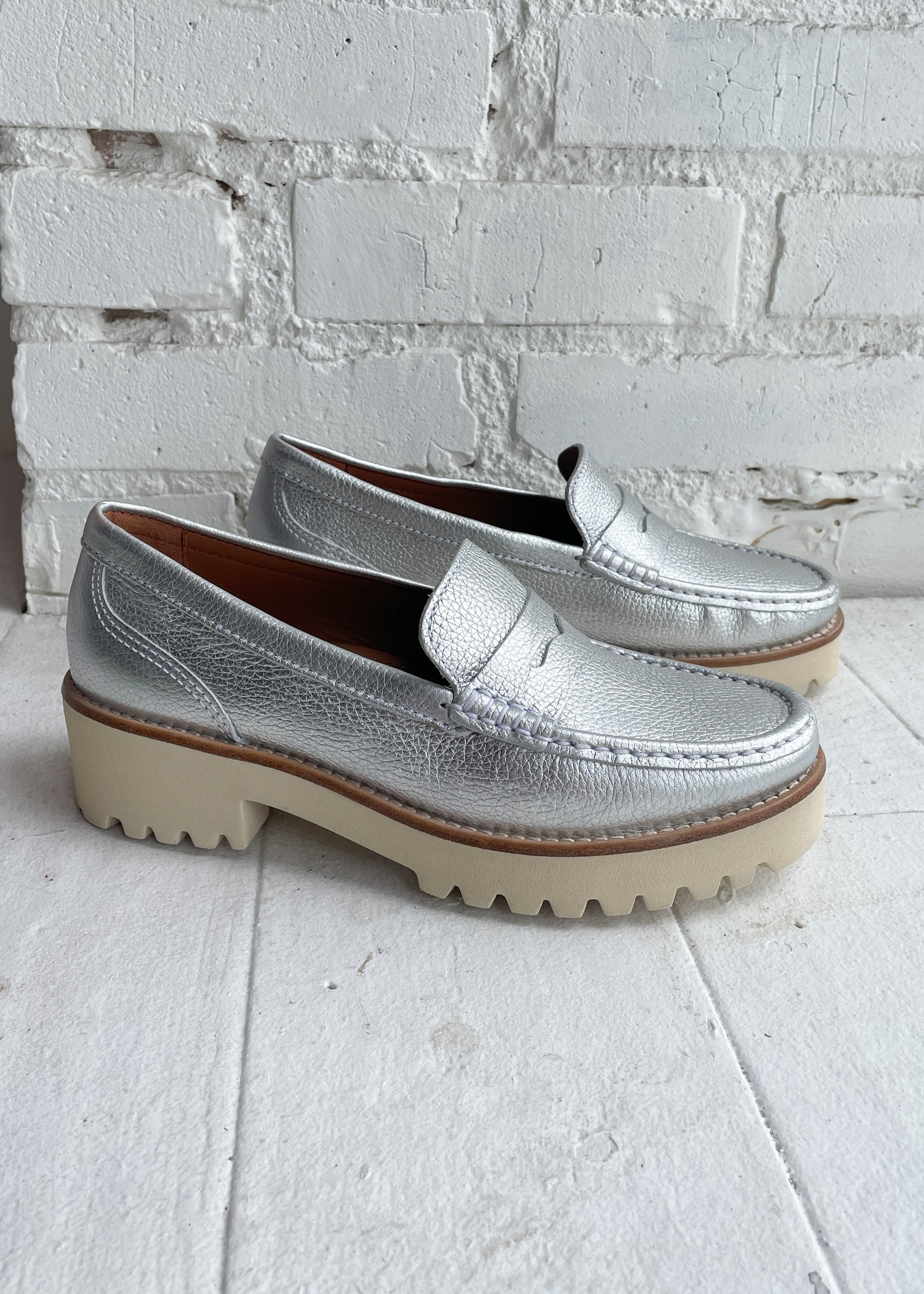 Carrera Loafer