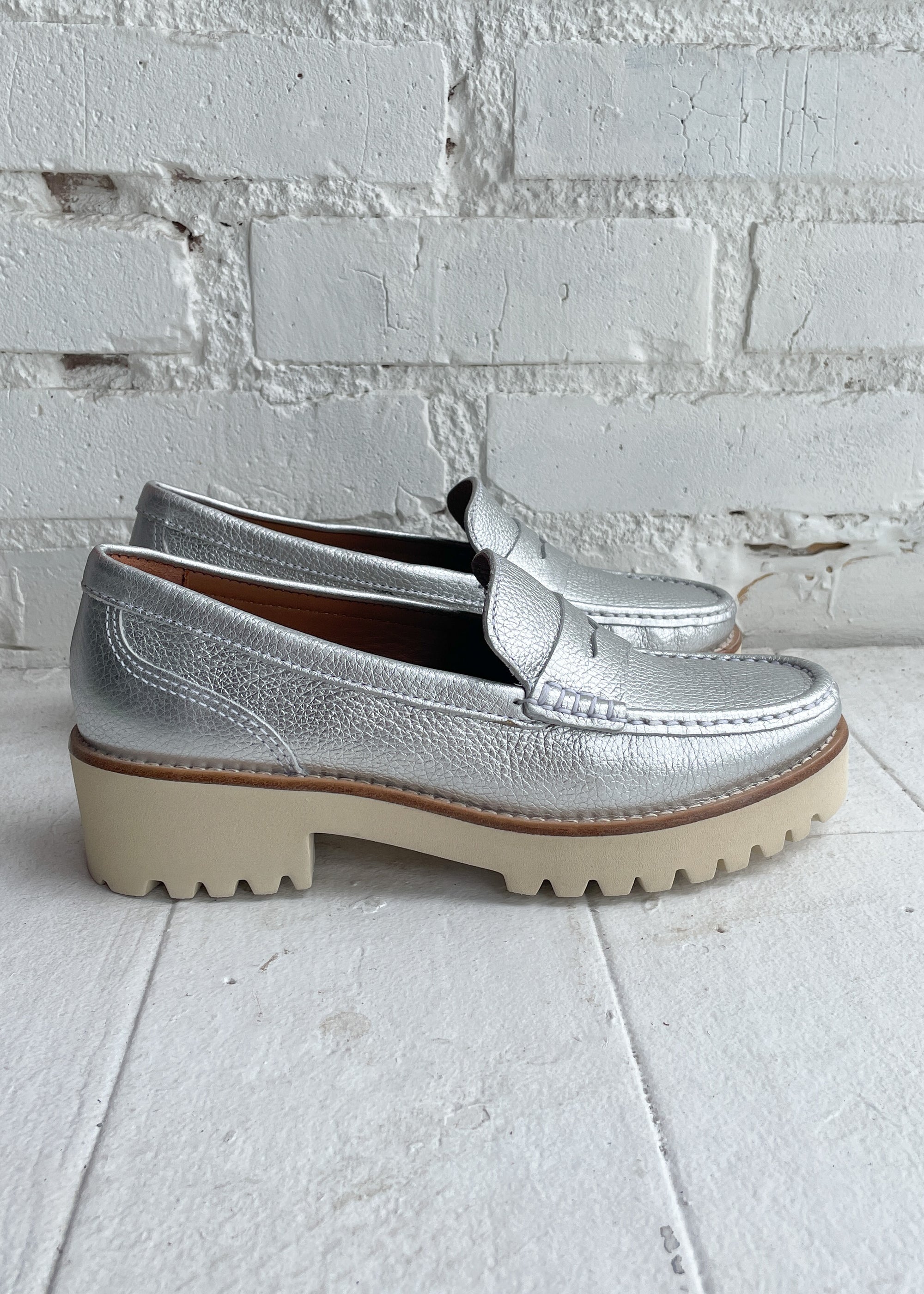 Carrera Loafer