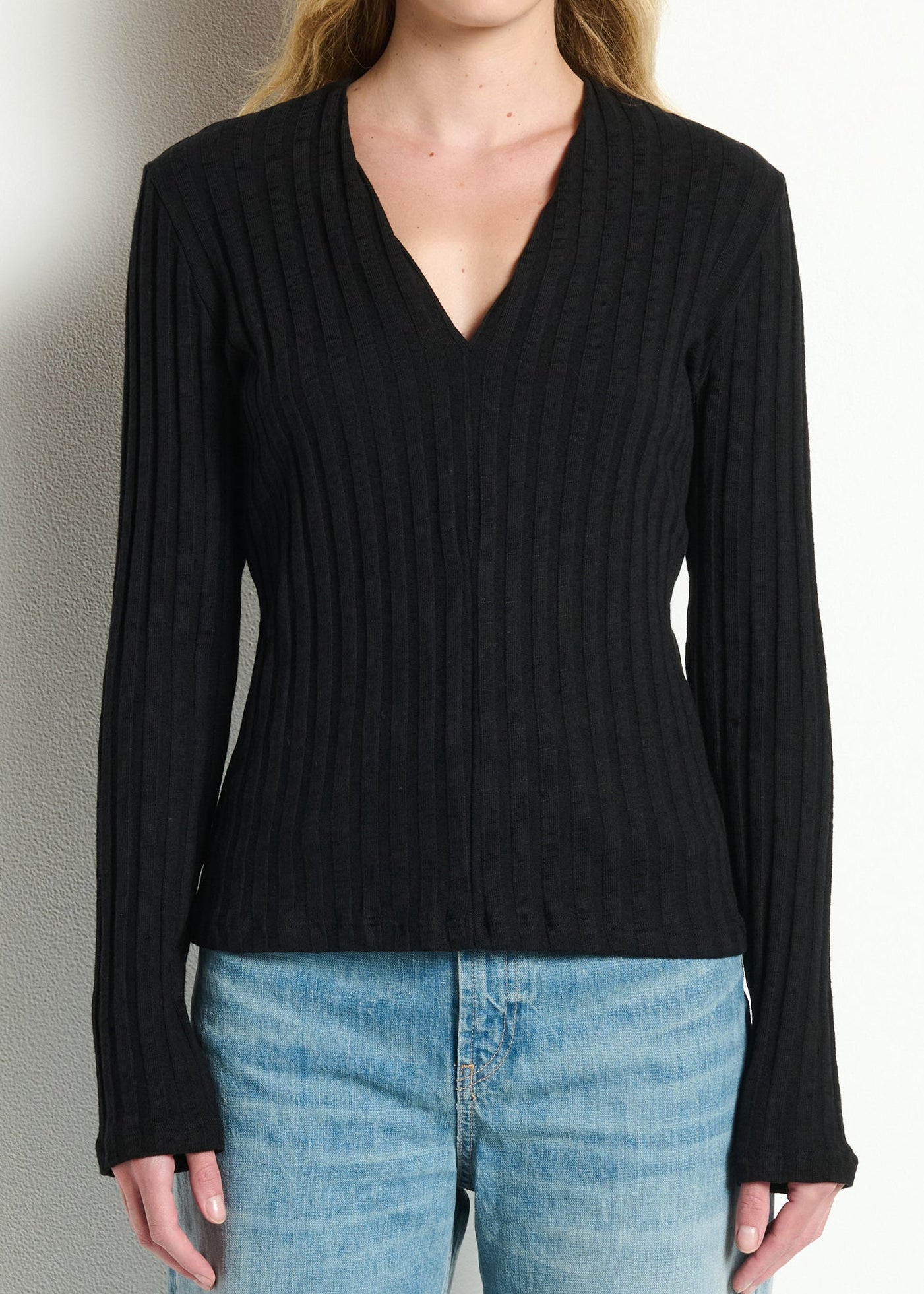 Ilona Slim V-Neck Top